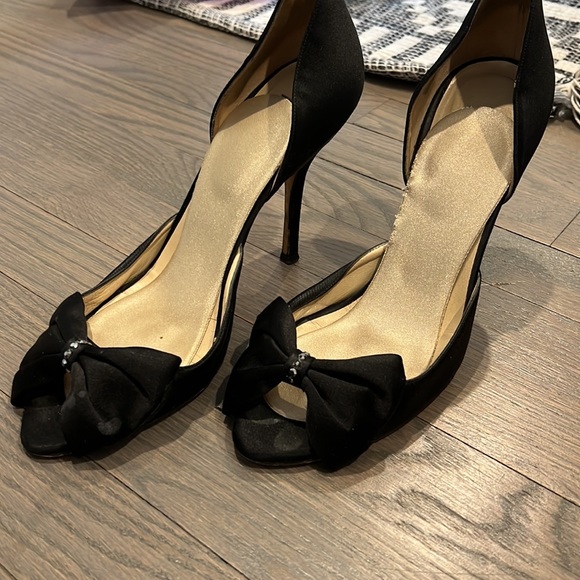 Used - Picture 2 of 3